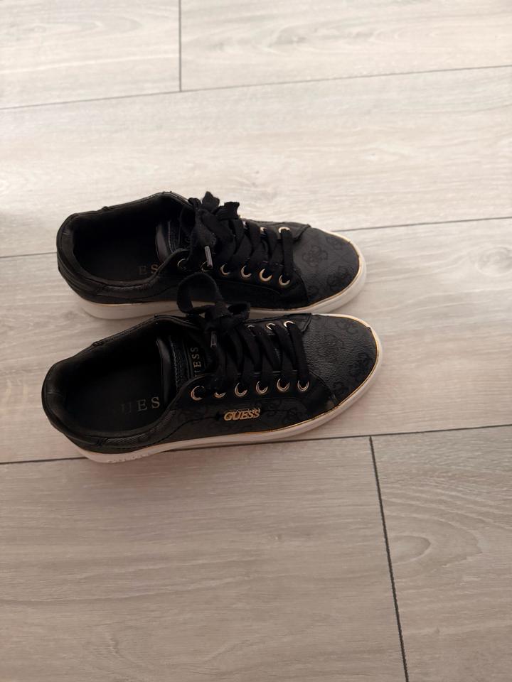 Кеды Guess, 37 р