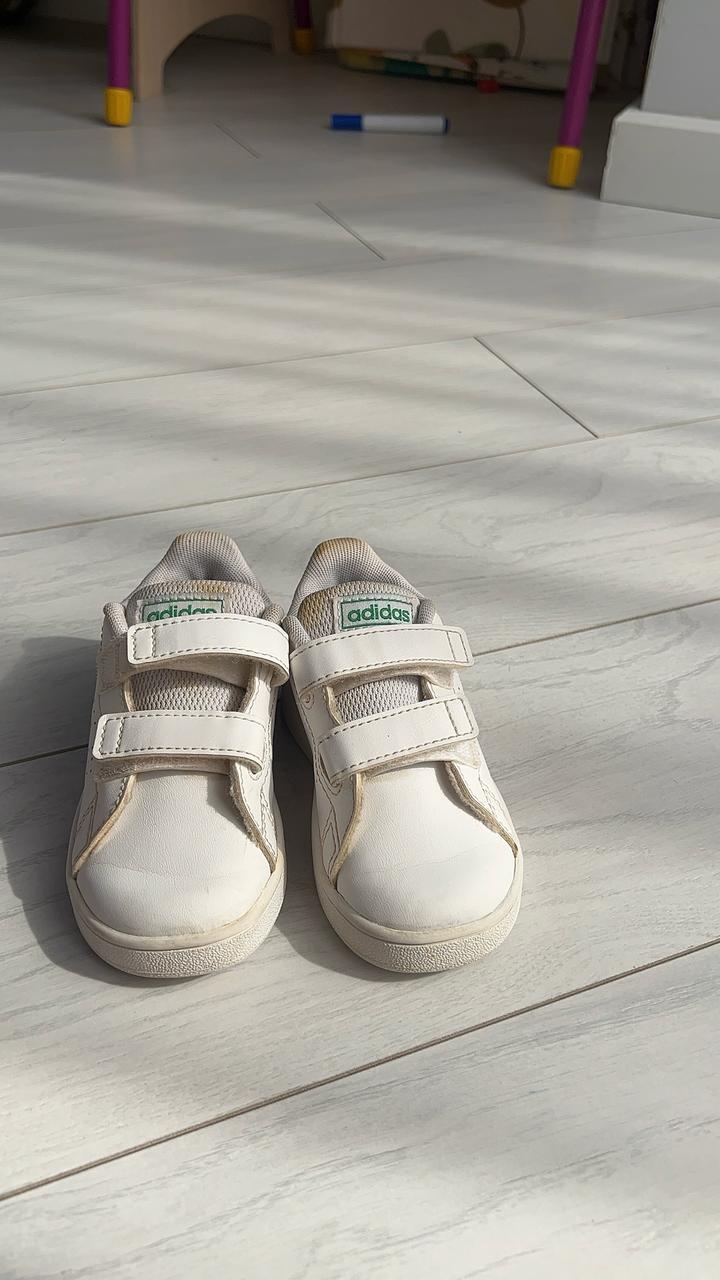 кроссовки Adidas