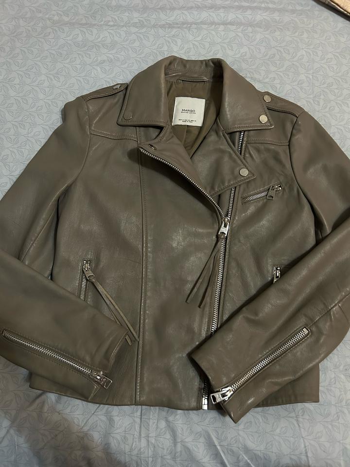 Кожанная куртка Манго С размер