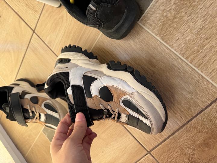 Кроссовки 2пары , 37р