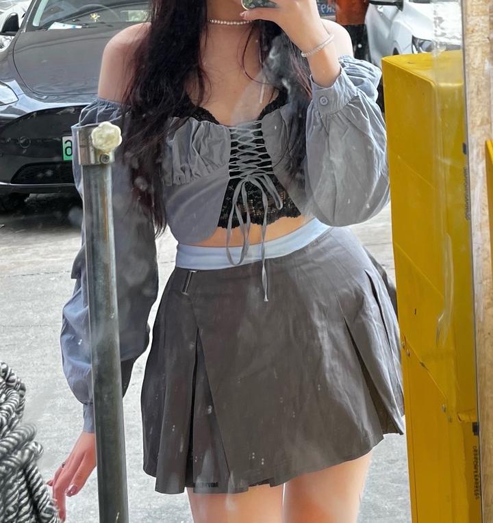 двойка серая