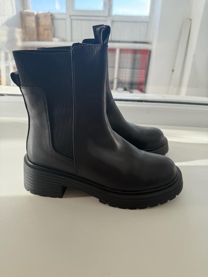 Ботинки зимние женские