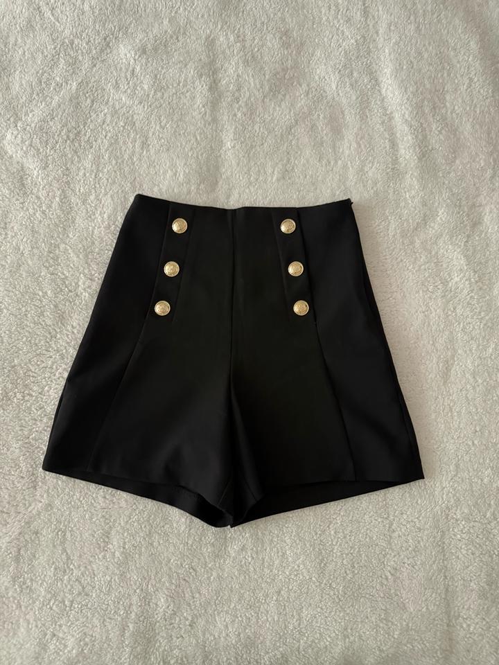 черные классические шорты Zara