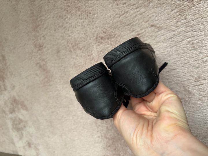 Детские ботинки