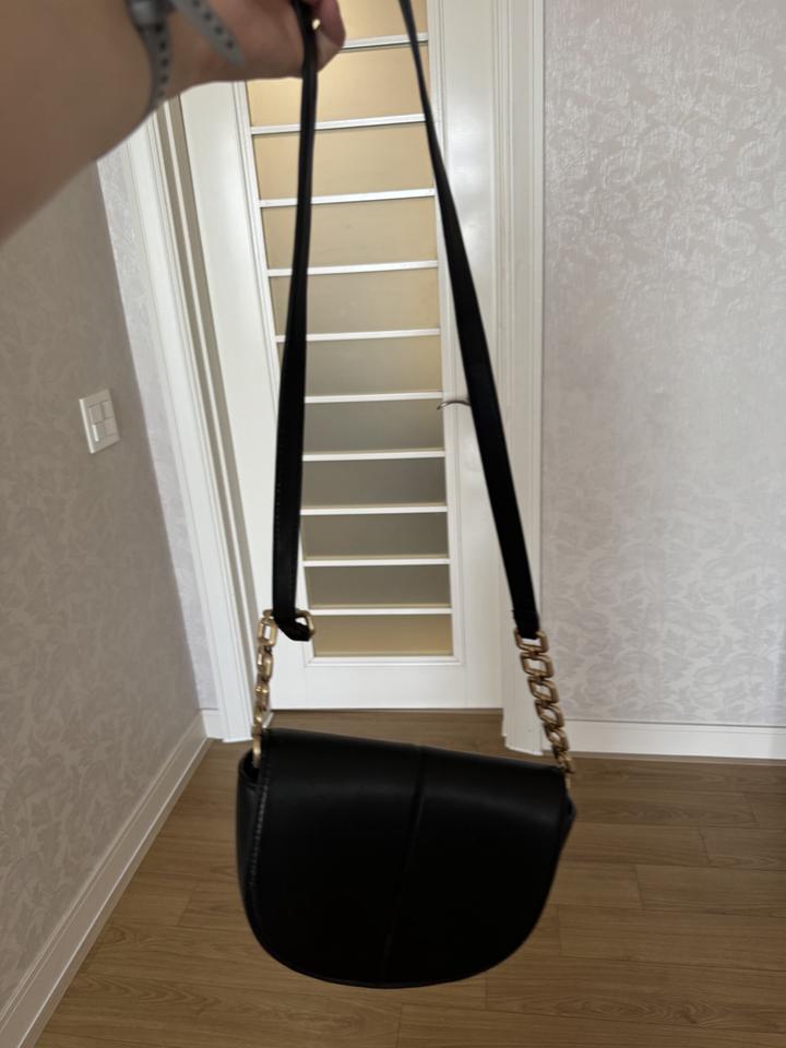 Кожаная сумка zara