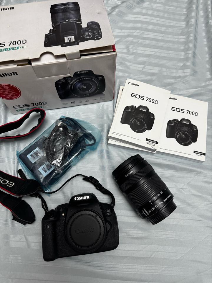 Фотоаппарат canon 700d