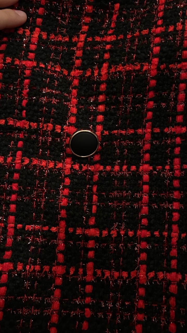 — Тип: женский жакет / костюмный пиджак