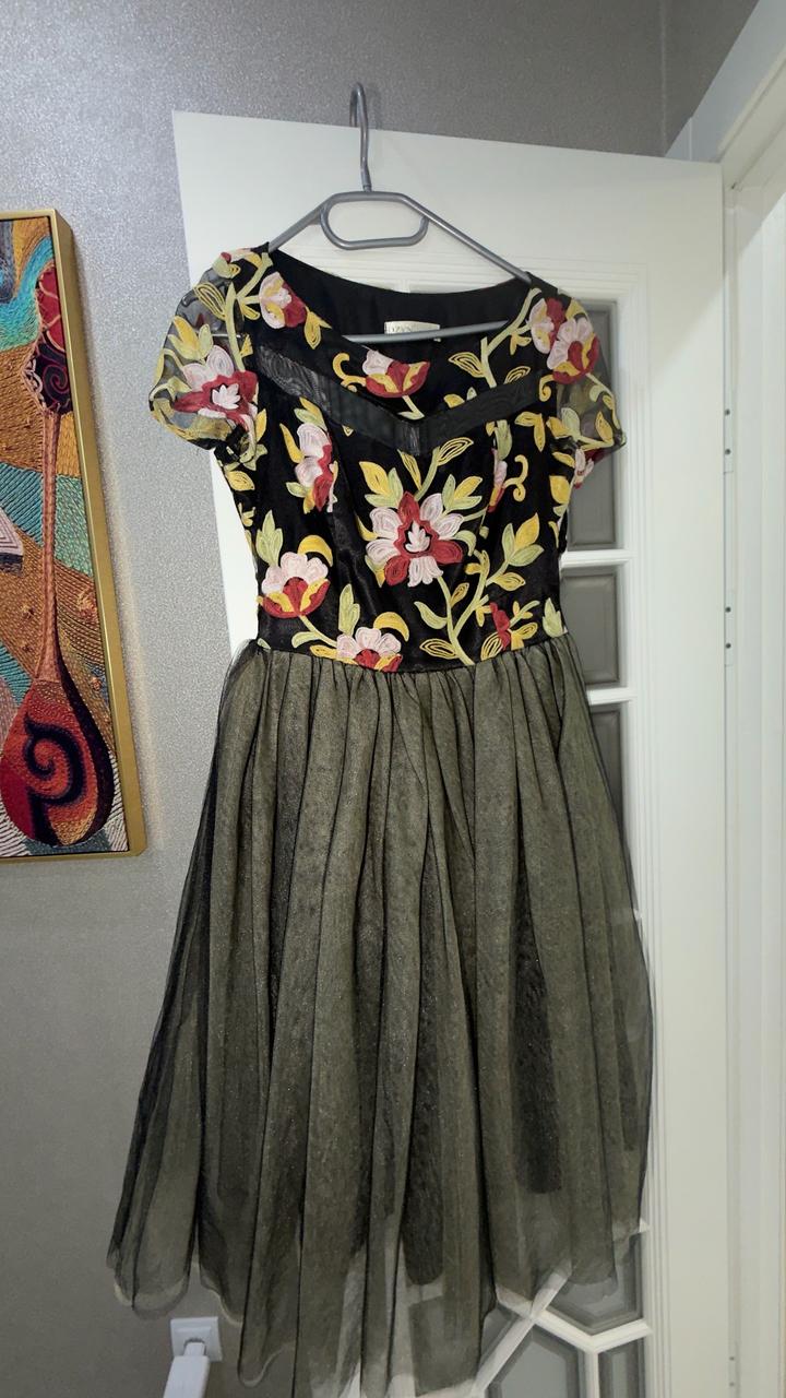 Вечернее платье для подростка или низкого роста девушки