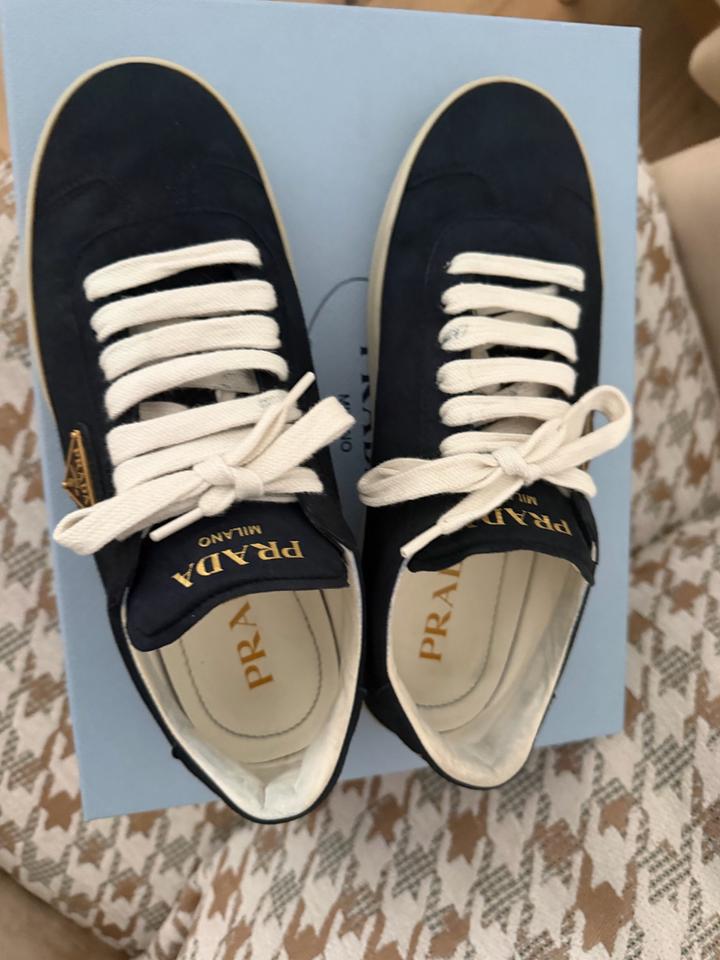 Кроссовки Prada жен. замшевые
