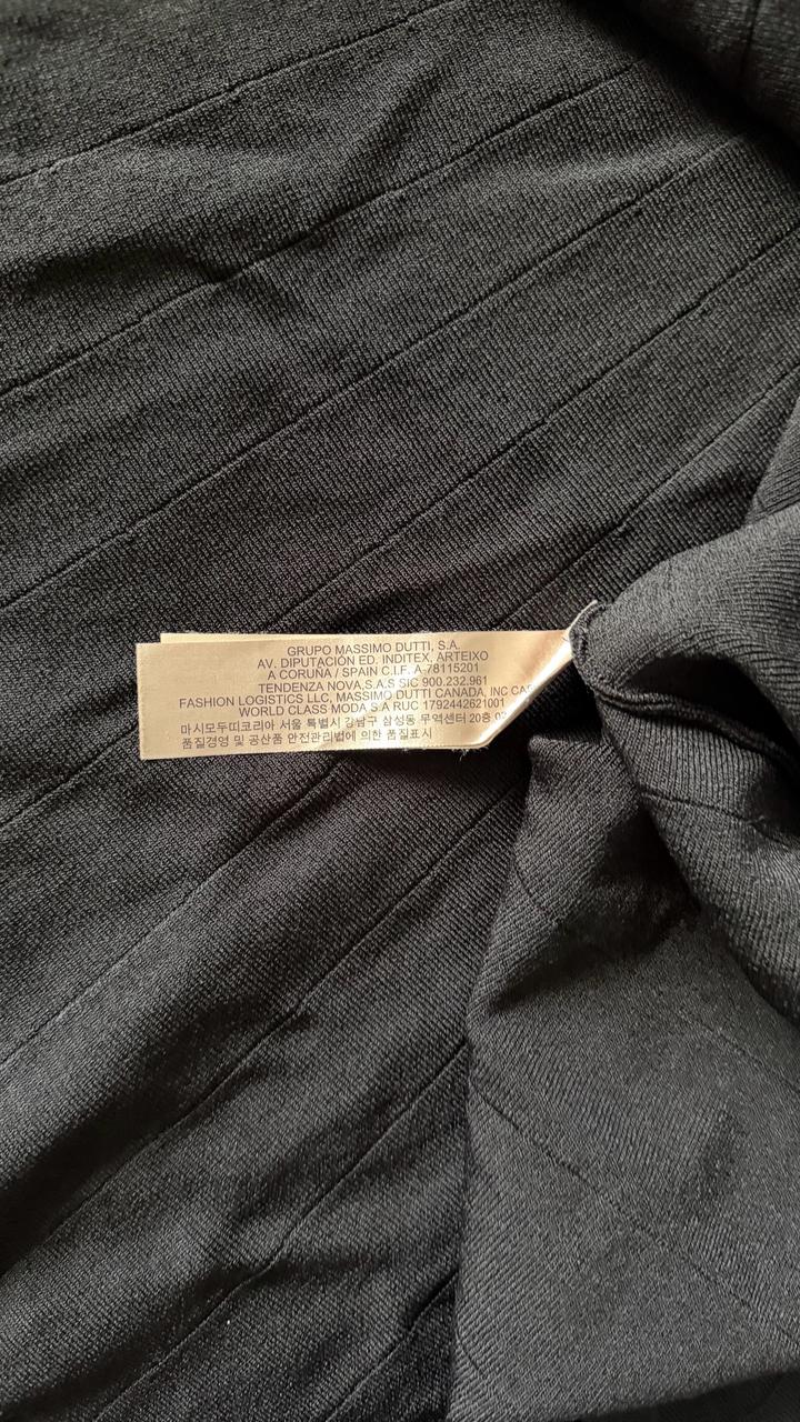 Черное трикотажное платье Massimo Dutti