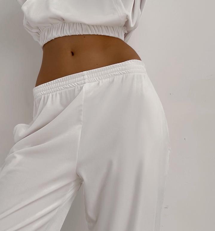 Спортивный костюм из велюра