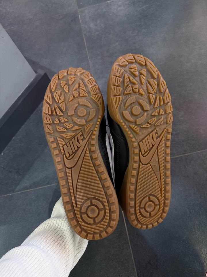 Кроссовки Nike
