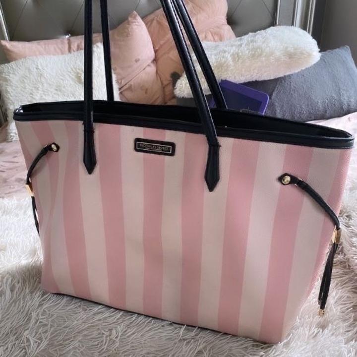 Тоут victoria's secret