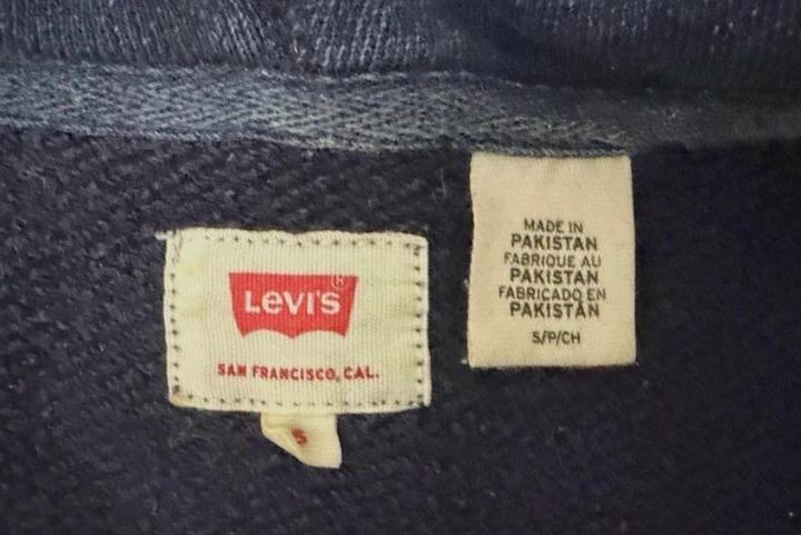 Синяя кофта Levi’s