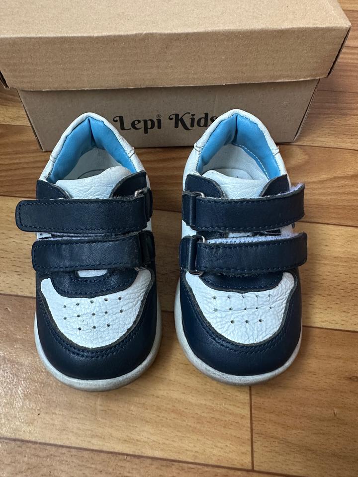 Детская обувь на первые шаги