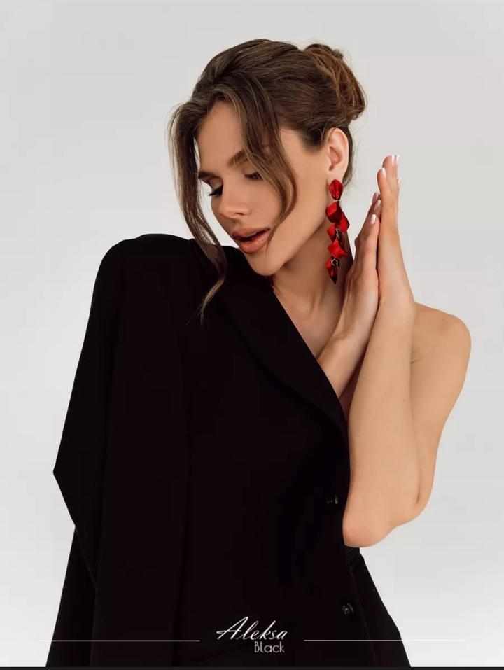 Вечерние серьги бижутерия.