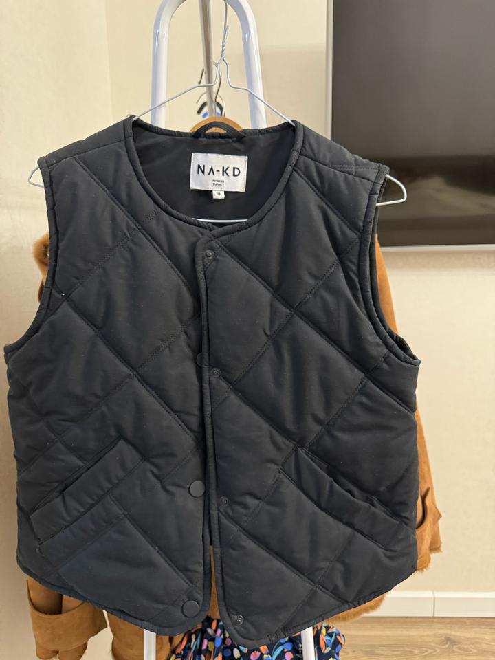 Безрукавка