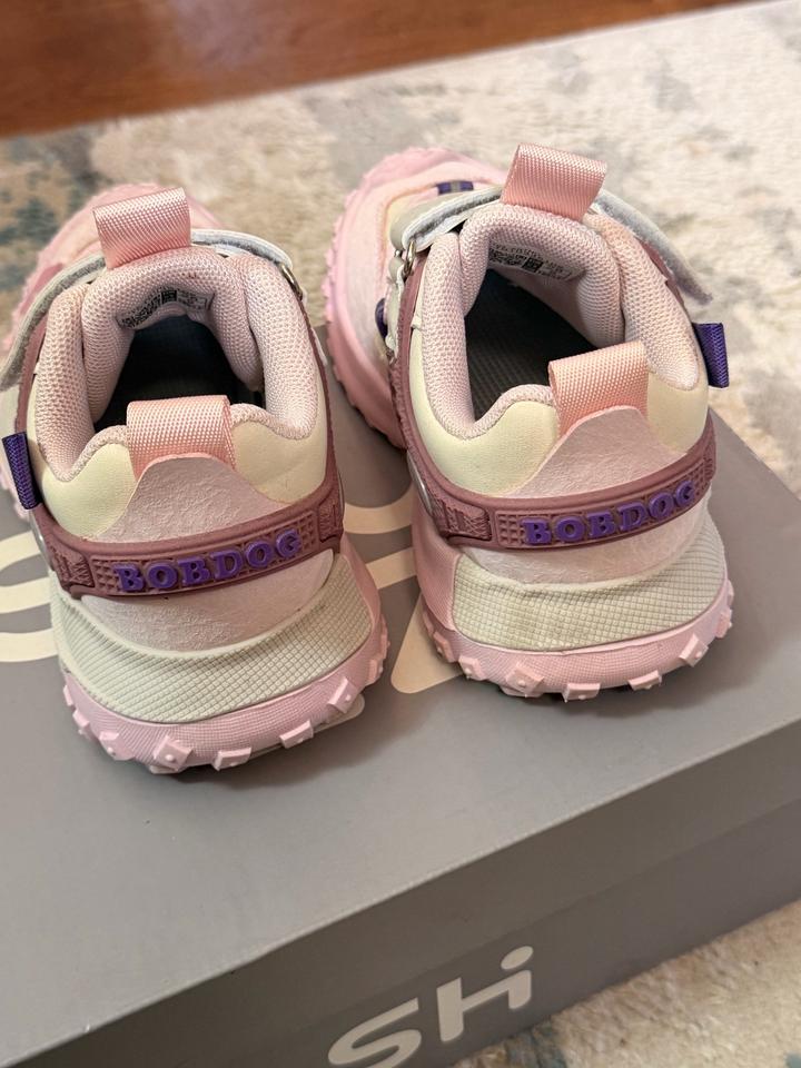 Кроссовки для девочки