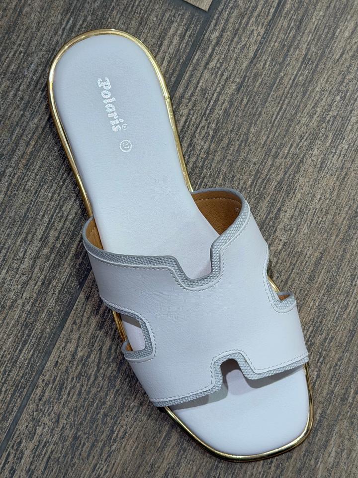 Женин шлепанцы