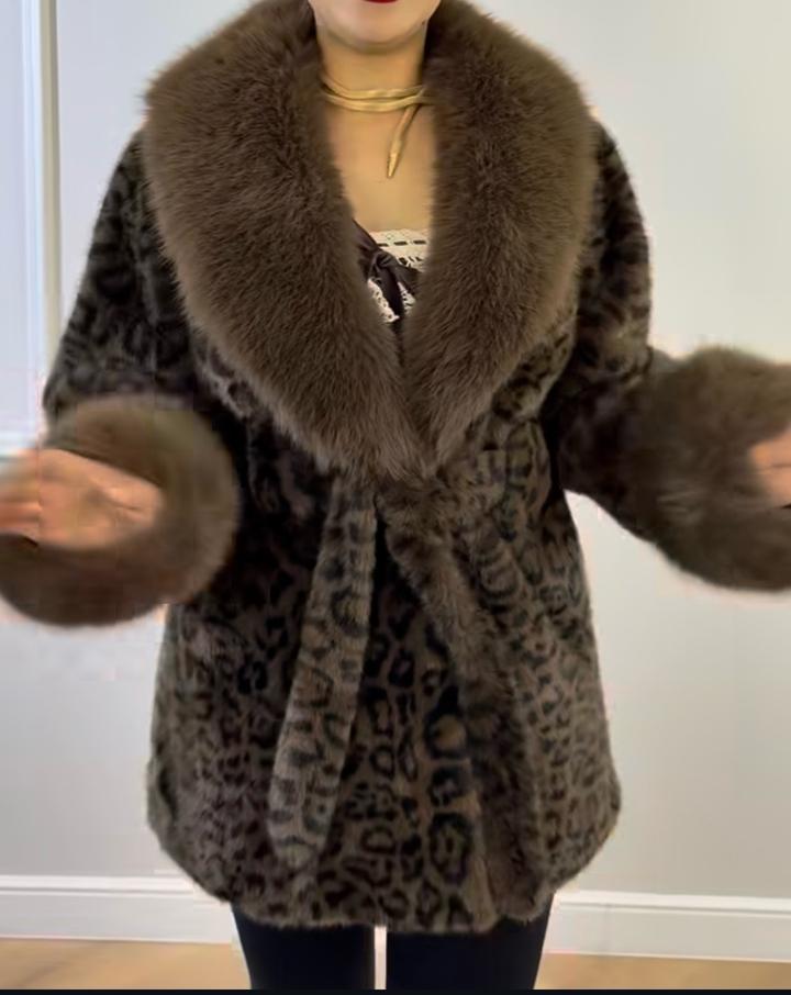 Көйлек( типа двойка) асты юбка,deliciaдан алынған, шуба жылы әрі жеңіл 5000 тг🔥😍