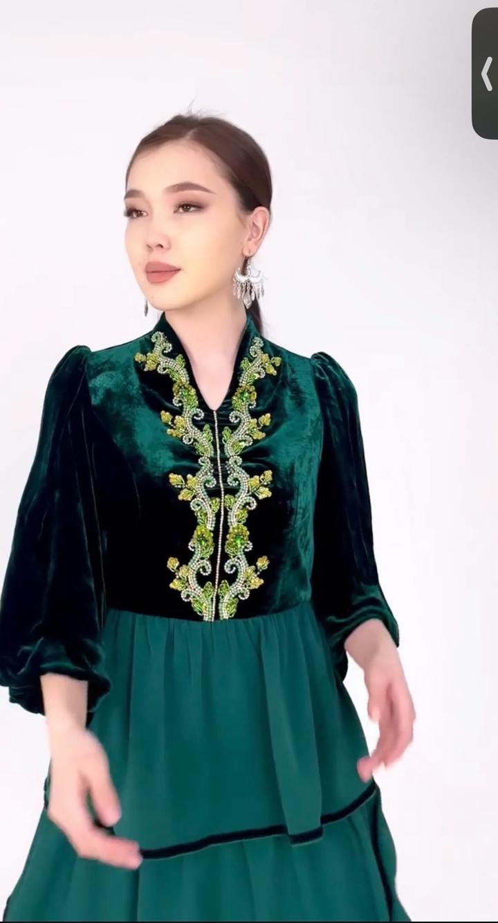 Платье от «Отандық сән үйі»
