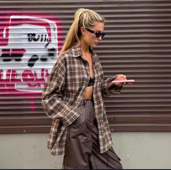 Байковая рубашка коричневого цвета в клетку