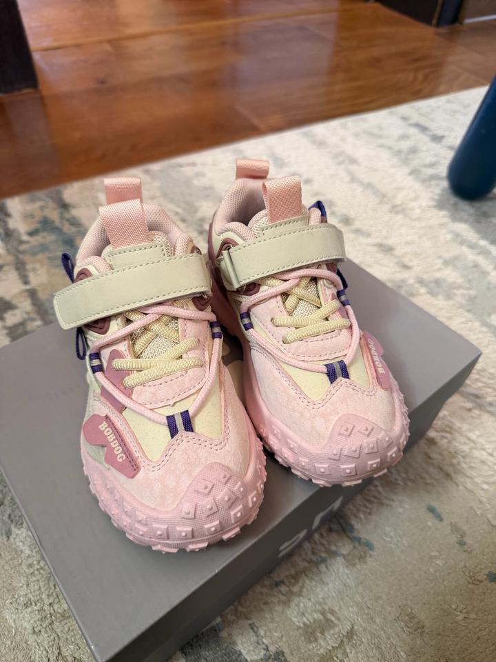 Кроссовки для девочки