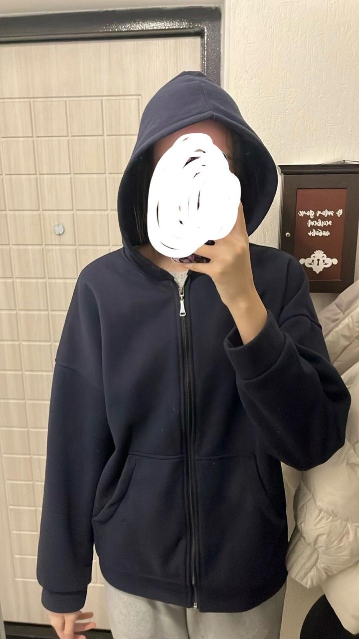 Темно синия зипка