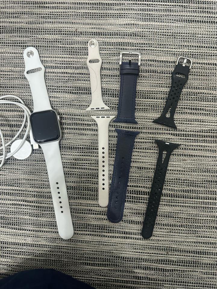 Apple watch se 44