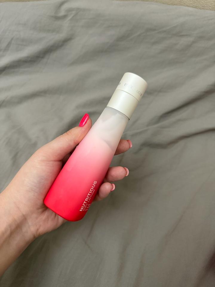 ESTEE LAUDER nutritious airy