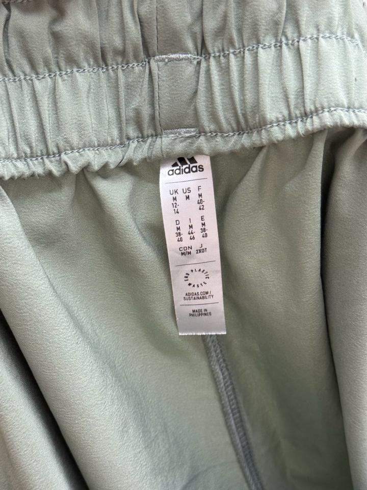Оливковые штаны Adidas
