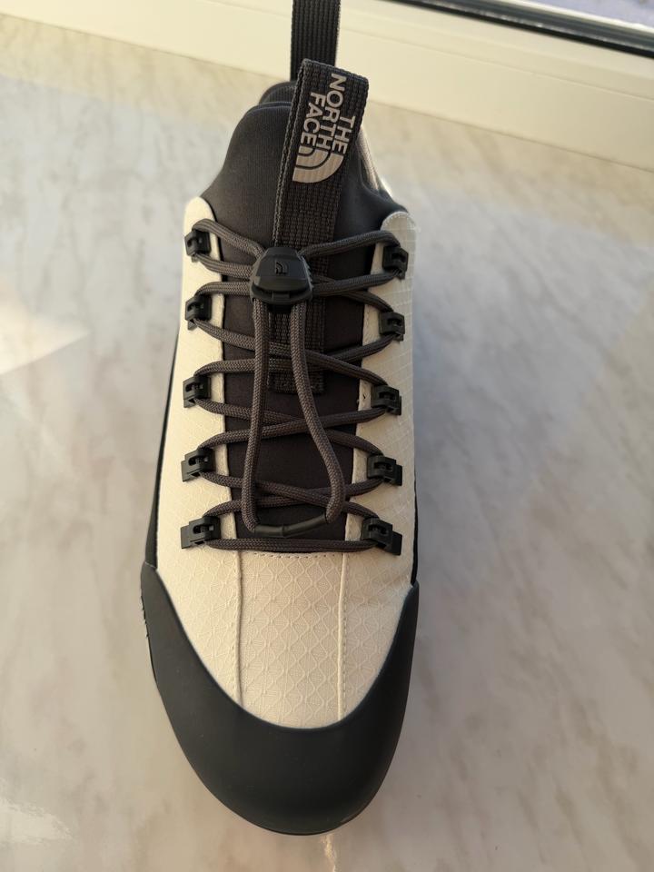 Демисезонные мужские кроссовки the north face