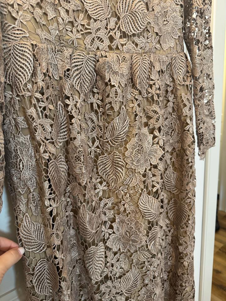 Платье кружево