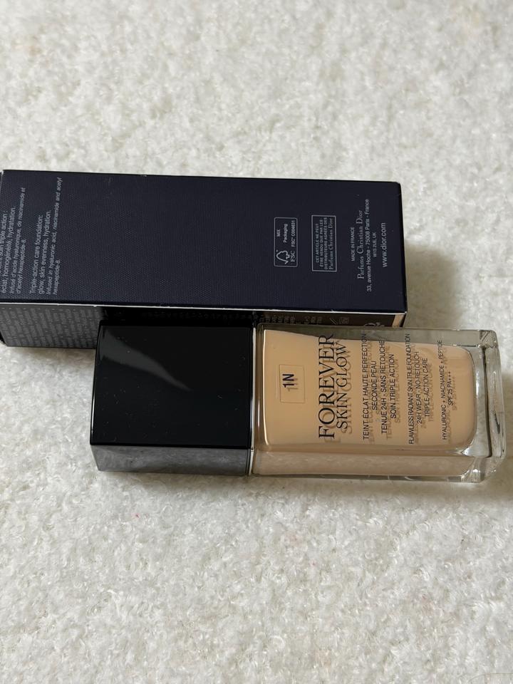 Dior Forever Skin Glow SPF 25 PA++