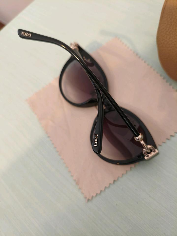Очки солнцезащитные итальянского бренда Tod's