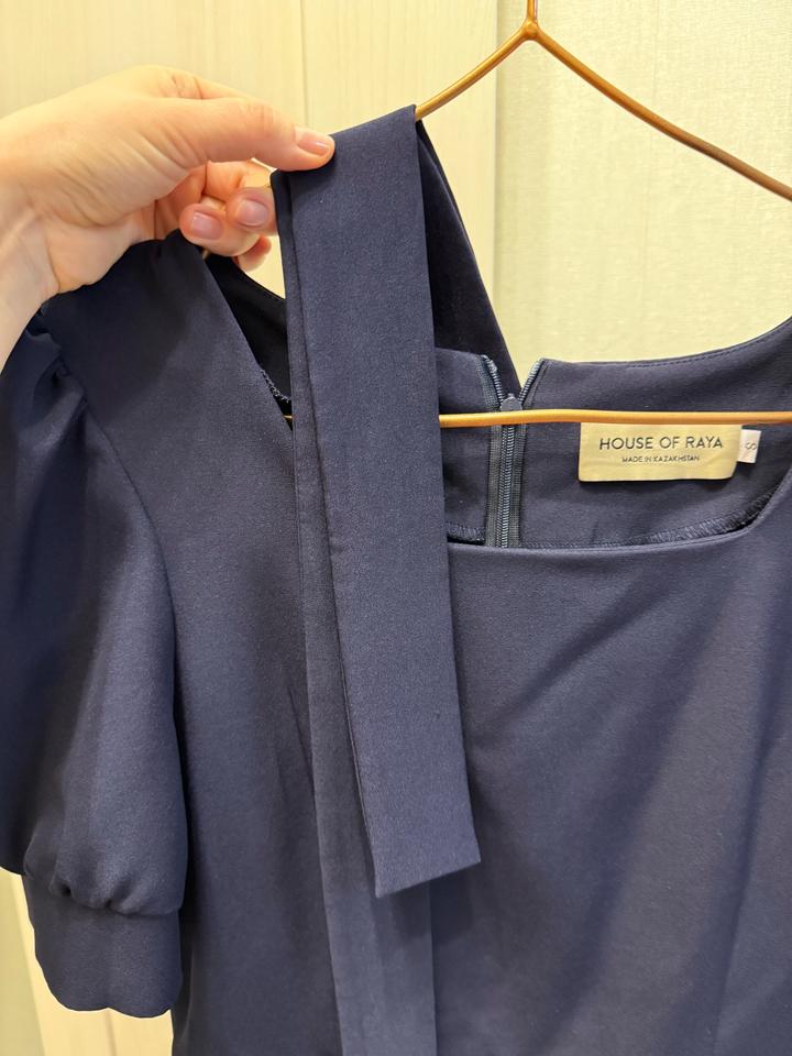 Темно-синнее платье от house of Raya