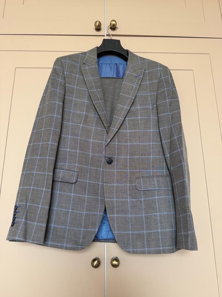 Костюм мужской в клетку