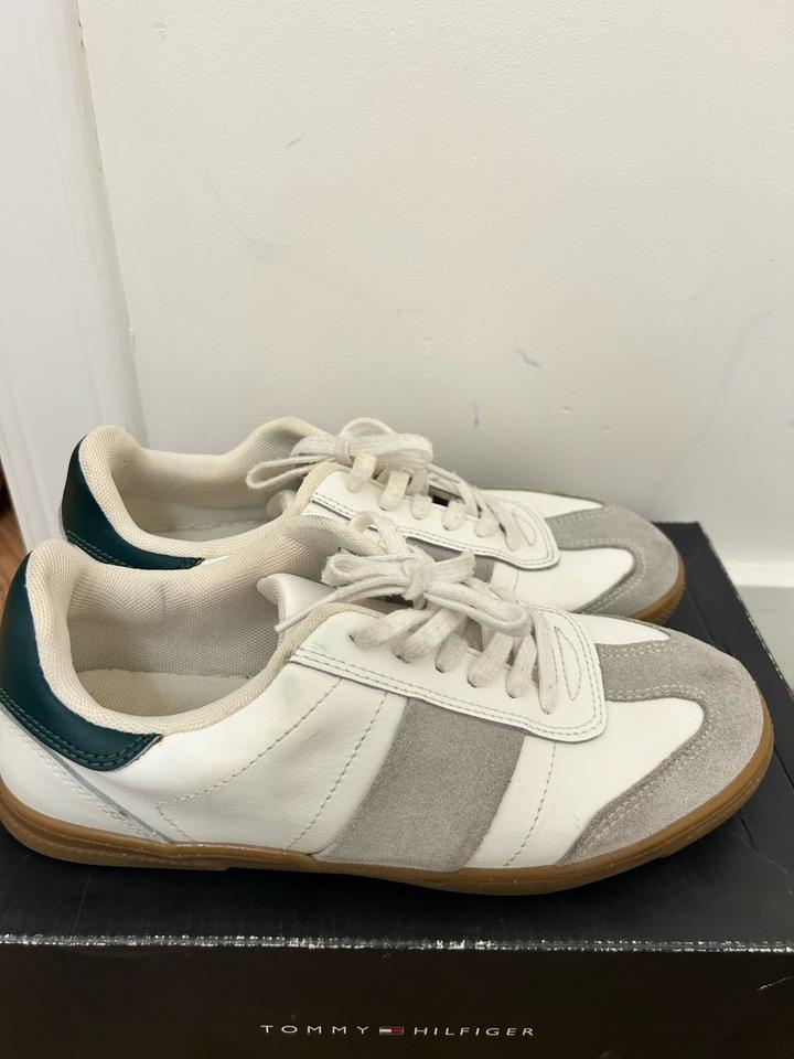 Кроссовки кожаные Zara