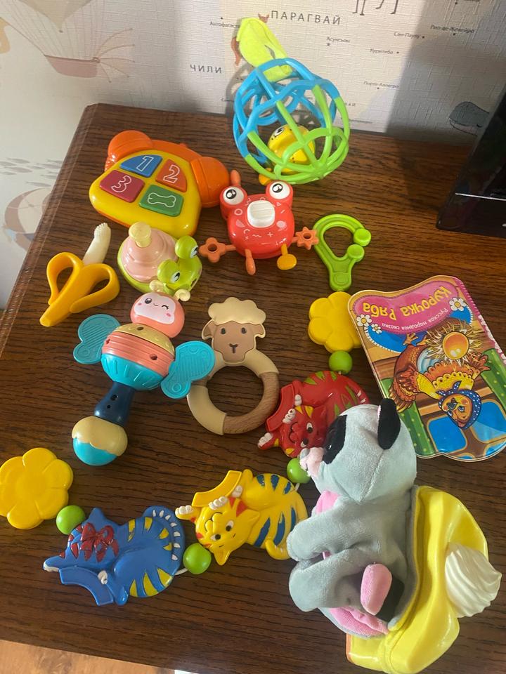 Игрушки для новорождённого