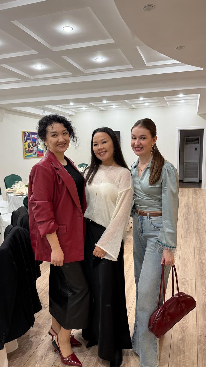 Кофта вязанная