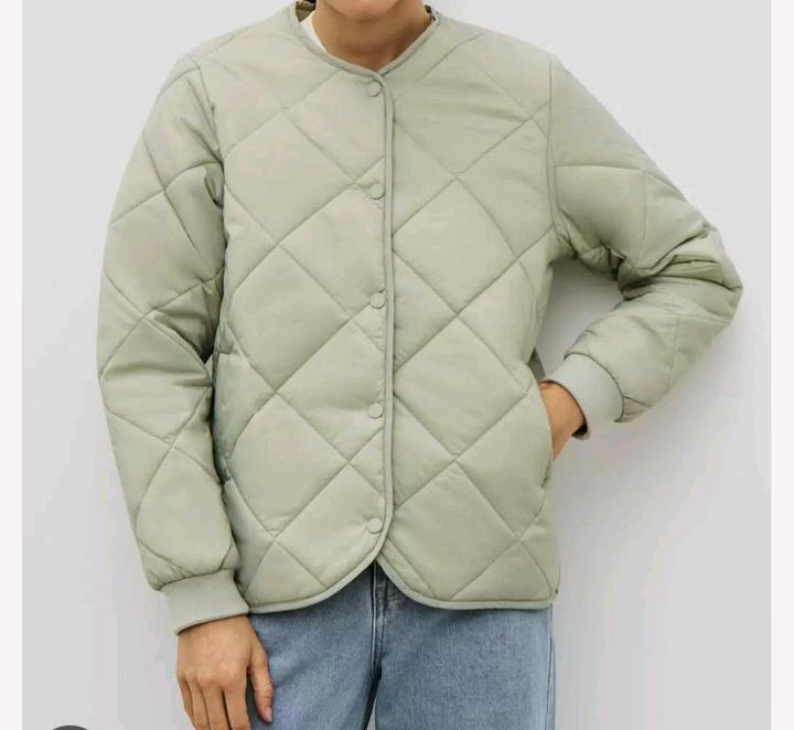 Продам курточку