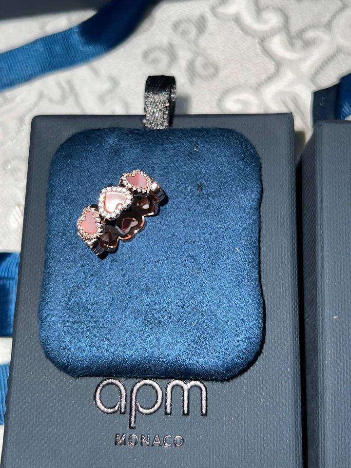 Apm Monaco украшения. Каждая позиция по 15,000