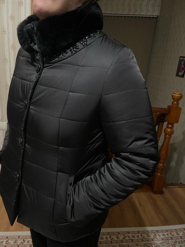 Стильная куртка 48 р верблюжка .15000