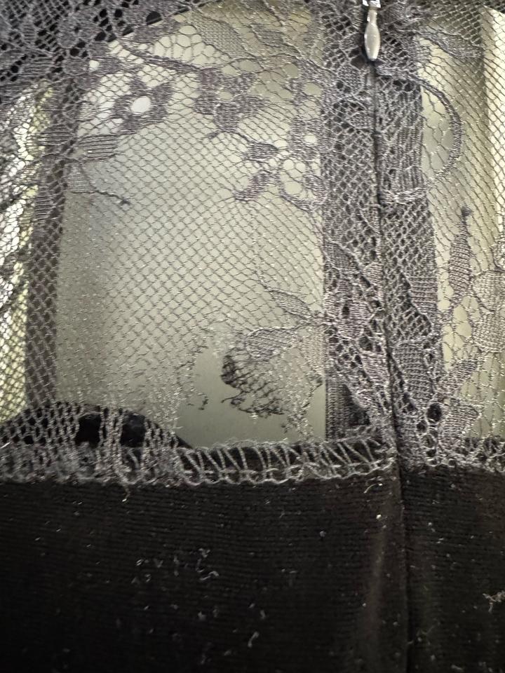 Черное платье миди