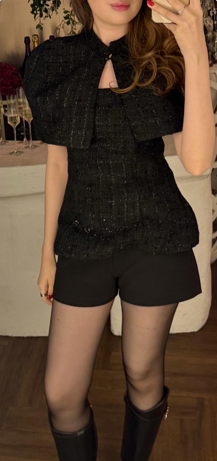 Топ с кейпом