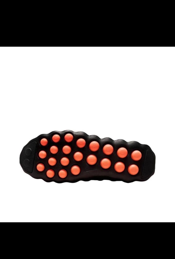 Nike Mind 001