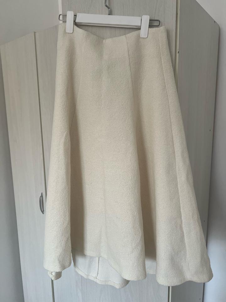 Бежевая юбка