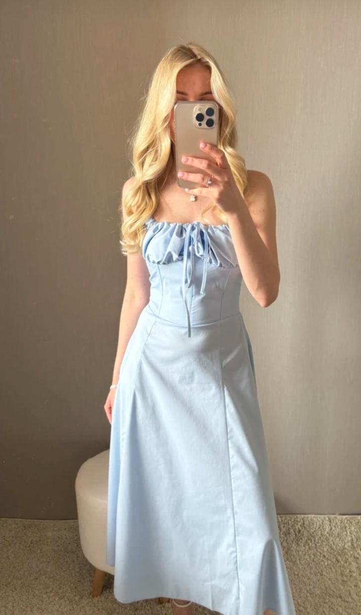 Голубое платье летнее