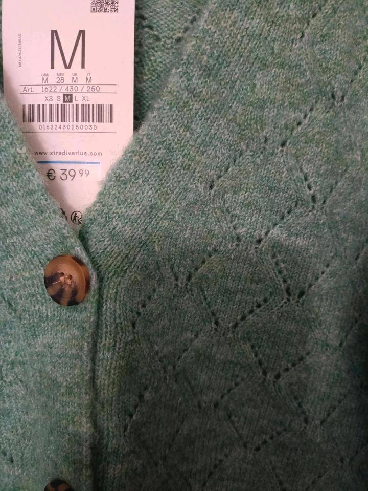 Кардиган мятно- зелёного цвета, 46 размера