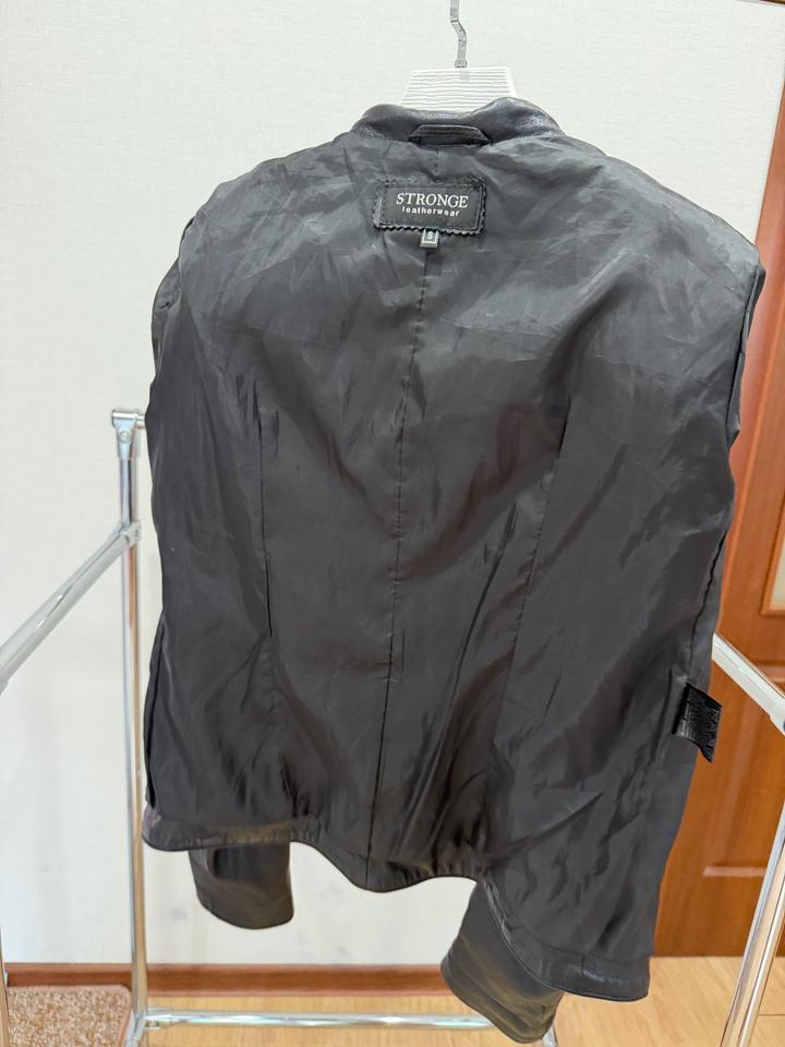 Натуральная кожаная куртка-косуха Stronge Leatherwear
